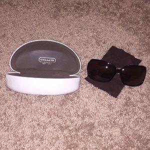 Coach sunglasses 🕶